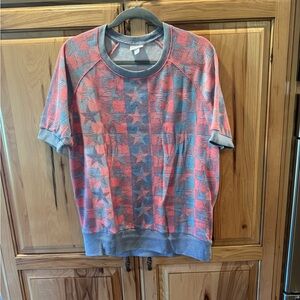 LuLaRoe Red and Blue Short Sleeve Knit Top